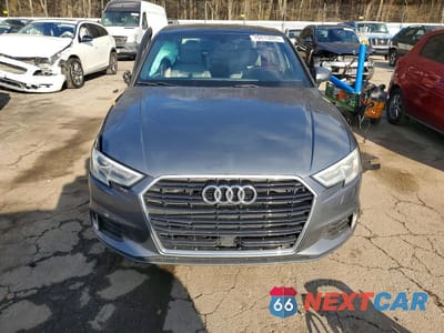 Piąte zdjęcie samochodu w środku: 2017 AUDI A3 PREMIUM VIN:WAUAUGFF3H1024115 - miniatura