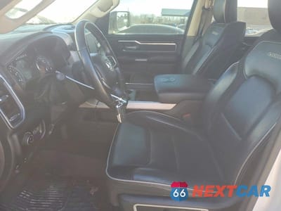 Zdjęcie 7 z 12 samochodu: 2020 RAM 1500 LARAMIE VIN:1C6SRFJM6LN250439 - miniatura