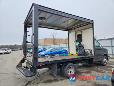 Trzecie zdjęcie samochodu z tyłu: 2023 CHEVROLET EXPRESS G3500 VIN:1GB3GRC73P1246281 - miniatura