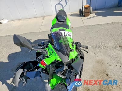 Piąte zdjęcie samochodu w środku: 2023 KAWASAKI ZX400 S VIN:ML5ZXCS17PDA00703 - miniatura