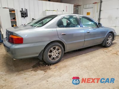Trzecie zdjęcie samochodu z tyłu: 2000 ACURA 3.2TL VIN:19UUA5665YA047149 - miniatura