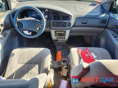 Zdjęcie 8 z 13 samochodu: 2002 TOYOTA SIENNA CE VIN:4T3ZF19C12U498894 - miniatura