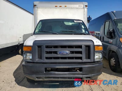 Piąte zdjęcie samochodu w środku: 2014 FORD E350 BOX TRUCK VIN:1FDWE3FL9EDA61244 - miniatura