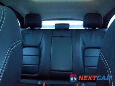 Zdjęcie 10 z 12 samochodu: 2017 JAGUAR F-PACE S VIN:SADCM2BV3HA056000 - miniatura
