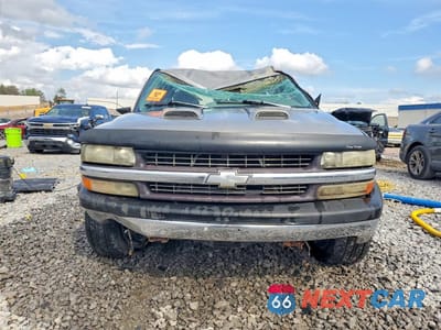 Piąte zdjęcie samochodu w środku: 1999 CHEVROLET SILVERADO C1500 VIN:2GCEC19T2X1138105 - miniatura