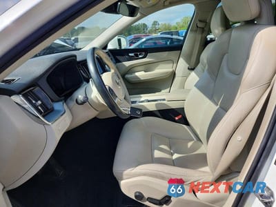 Zdjęcie 7 z 12 samochodu: 2018 VOLVO XC60 T5 MOMENTUM VIN:YV4102RK9J1024861 - miniatura