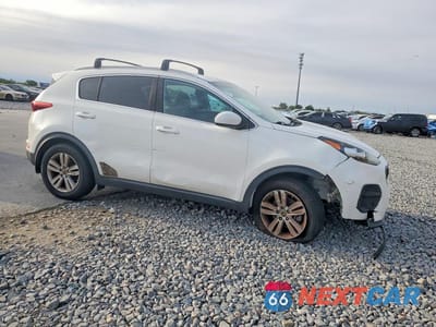 Czwarte zdjęcie samochodu z boku: 2017 KIA SPORTAGE VIN:KNDPM3AC7H7174423 - miniatura