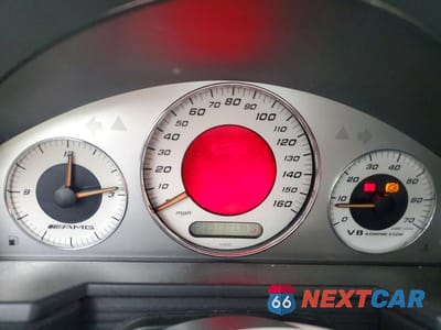 Zdjęcie 9 z 11 samochodu: 2003 MERCEDES-BENZ E 500 VIN:WDBUF70J63A202467 - miniatura