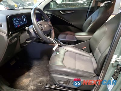 Zdjęcie 7 z 14 samochodu: 2023 KIA NIRO EV WIND VIN:KNDCR3L19P5024903 - miniatura