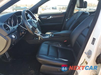 Zdjęcie 7 z 11 samochodu: 2012 MERCEDES-BENZ C 300 4MATIC VIN:WDDGF8BB2CR196426 - miniatura