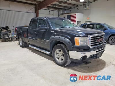 Czwarte zdjęcie samochodu z boku: 2011 GMC SIERRA K1500 SLE VIN:1GTR2VE34BZ293028 - miniatura