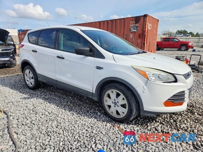 Czwarte zdjęcie samochodu z boku: 2015 FORD ESCAPE S VIN:1FMCU0F73FUC28352 - miniatura