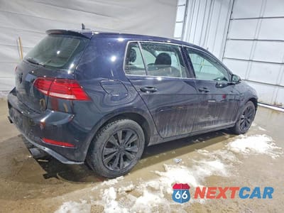 Trzecie zdjęcie samochodu z tyłu: 2019 VOLKSWAGEN GOLF S VIN:3VWG57AU7KM030443 - miniatura