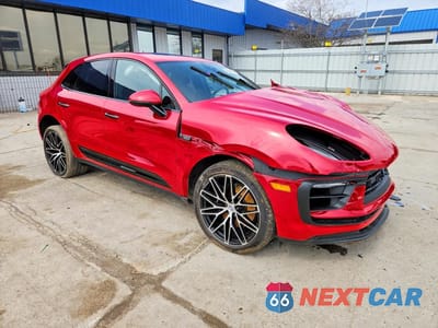 Czwarte zdjęcie samochodu z boku: 2023 PORSCHE MACAN S VIN:WP1AG2A50PLB40577 - miniatura