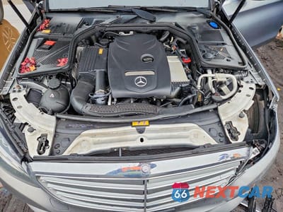 Zdjęcie 11 z 11 samochodu: 2015 MERCEDES-BENZ C 300 4MATIC VIN:55SWF4KB4FU026172 - miniatura