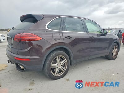 Trzecie zdjęcie samochodu z tyłu: 2016 PORSCHE CAYENNE VIN:WP1AA2A25GLA10933 - miniatura