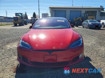 Piąte zdjęcie samochodu w środku: 2018 TESLA MODEL S VIN:5YJSA1E23JF295197 - miniatura