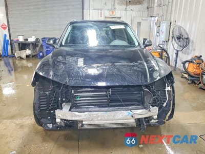 Piąte zdjęcie samochodu w środku: 2021 AUDI Q5 PREMIUM PLUS VIN:WA1BAAFY7M2133223 - miniatura