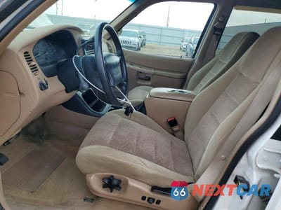 Zdjęcie 7 z 13 samochodu: 2000 FORD EXPLORER XLT VIN:1FMZU73E4YZA89327 - miniatura