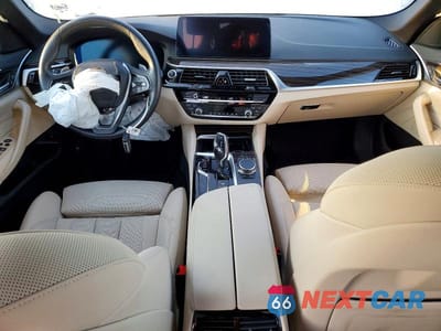 Zdjęcie 8 z 11 samochodu: 2023 BMW 530 XI VIN:WBA13BJ03PWX97340 - miniatura