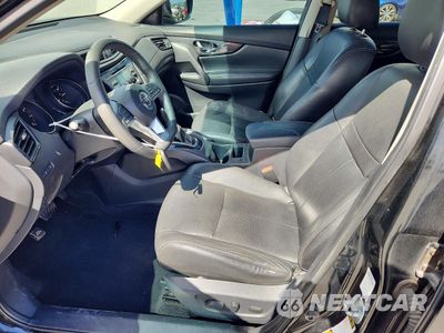 Zdjęcie 7 z 12 samochodu: 2017 NISSAN ROGUE SV VIN:KNMAT2MT6HP501229 - miniatura