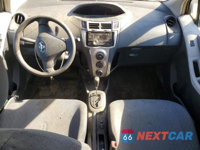 Zdjęcie 8 z 12 samochodu: 2011 TOYOTA YARIS BASE VIN:JTDKT4K3XB5342625 - miniatura
