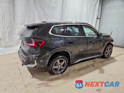 Trzecie zdjęcie samochodu z tyłu: 2026 BMW X1 XDRIVE28I VIN:WBX73EF02T5408987 - miniatura