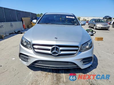 Piąte zdjęcie samochodu w środku: 2019 MERCEDES-BENZ E 300 VIN:WDDZF4JB0KA563663 - miniatura