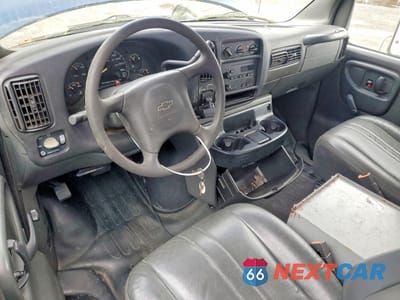 Zdjęcie 8 z 12 samochodu: 2002 CHEVROLET EXPRESS G3500 VIN:1GBJG31R621172985 - miniatura