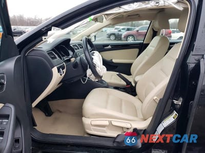 Zdjęcie 7 z 11 samochodu: 2016 VOLKSWAGEN JETTA SEL VIN:3VWL17AJ9GM230439 - miniatura