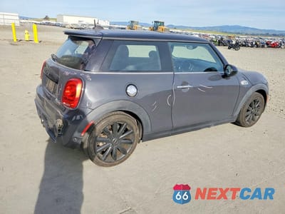 Trzecie zdjęcie samochodu z tyłu: 2017 MINI COOPER S VIN:WMWXP7C3XH3B94541 - miniatura