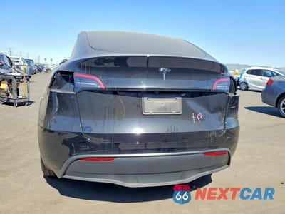 Zdjęcie 6 z 12 samochodu: 2025 TESLA MODEL Y VIN:7SAYGDED8SF317114 - miniatura