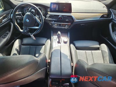 Zdjęcie 8 z 13 samochodu: 2018 BMW 530 XI VIN:WBAJA7C57JWA74208 - miniatura