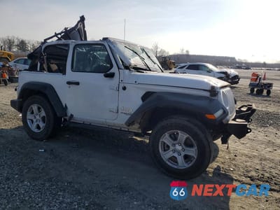 Czwarte zdjęcie samochodu z boku: 2020 JEEP WRANGLER SPORT VIN:1C4GJXAN3LW228011 - miniatura