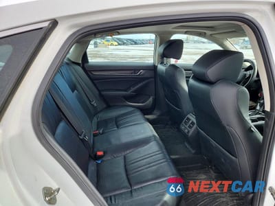 Zdjęcie 10 z 12 samochodu: 2018 HONDA ACCORD TOURING VIN:1HGCV1F99JA804269 - miniatura