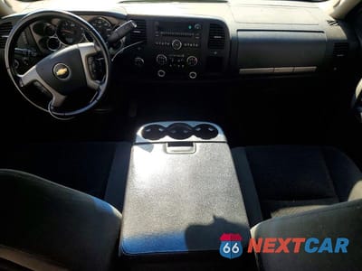 Zdjęcie 8 z 12 samochodu: 2008 CHEVROLET SILVERADO K1500 VIN:2GCEK19J181217039 - miniatura