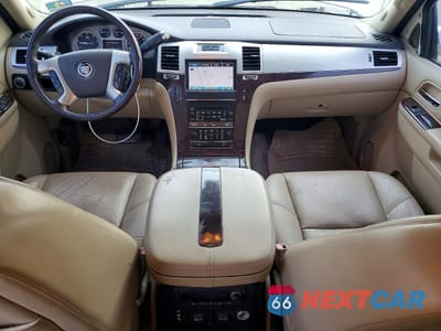 Zdjęcie 8 z 12 samochodu: 2011 CADILLAC ESCALADE EXT PREMIUM VIN:3GYT4NEFXBG242265 - miniatura