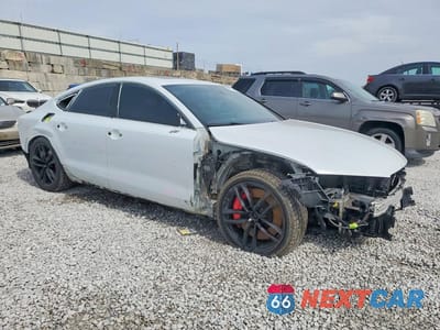 Czwarte zdjęcie samochodu z boku: 2017 AUDI S7 PREMIUM PLUS VIN:WAUWFAFC7HN005546 - miniatura