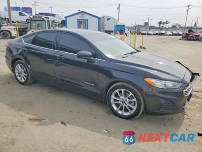 Czwarte zdjęcie samochodu z boku: 2019 FORD FUSION SE VIN:3FA6P0LU4KR173971 - miniatura