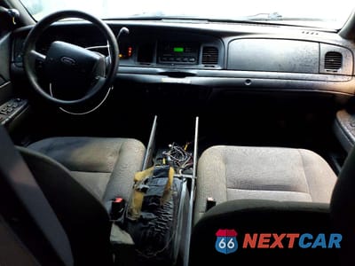 Zdjęcie 8 z 13 samochodu: 2008 FORD CROWN VICTORIA POLICE INTERCEPTOR VIN:2FAFP71V68X150173 - miniatura