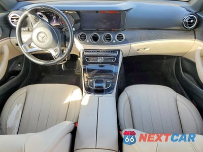 Zdjęcie 8 z 12 samochodu: 2017 MERCEDES-BENZ E 300 VIN:WDDZF4JB2HA170675 - miniatura