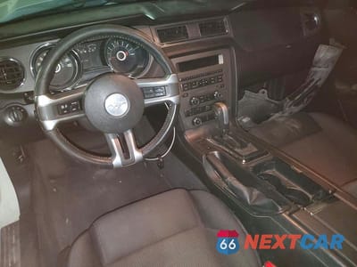 Zdjęcie 8 z 13 samochodu: 2013 FORD MUSTANG VIN:1ZVBP8EM1D5236788 - miniatura