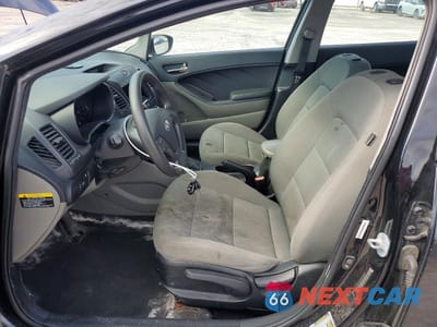 Zdjęcie 7 z 12 samochodu: 2015 KIA FORTE LX VIN:KNAFK4A61F5303957 - miniatura
