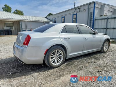 Trzecie zdjęcie samochodu z tyłu: 2021 CHRYSLER 300 TOURING VIN:2C3CCAAGXMH515812 - miniatura