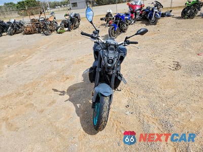 Drugie zdjęcie samochodu z przodu: 2023 YAMAHA MT09 VIN:JYARN71E3PA005625 - miniatura