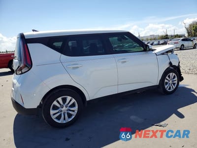 Trzecie zdjęcie samochodu z tyłu: 2025 KIA SOUL LX VIN:KNDJ23AU3S7945052 - miniatura