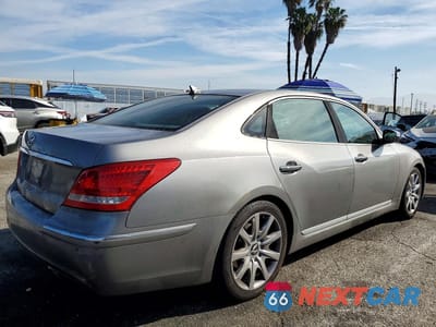 Trzecie zdjęcie samochodu z tyłu: 2012 HYUNDAI EQUUS ULTIMATE VIN:KMHGH4JH8CU048728 - miniatura