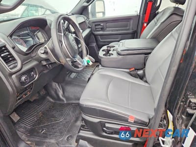 Zdjęcie 7 z 13 samochodu: 2025 RAM 5500 VIN:3C7WRNEL9SG571598 - miniatura