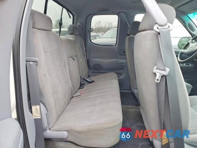 Zdjęcie 10 z 11 samochodu: 2001 TOYOTA TUNDRA SR5 VIN:5TBBT44121S135076 - miniatura