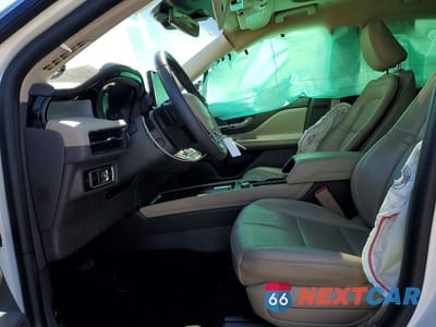 Zdjęcie 7 z 11 samochodu: 2023 LINCOLN CORSAIR VIN:5LMCJ1DA7PUL23881 - miniatura